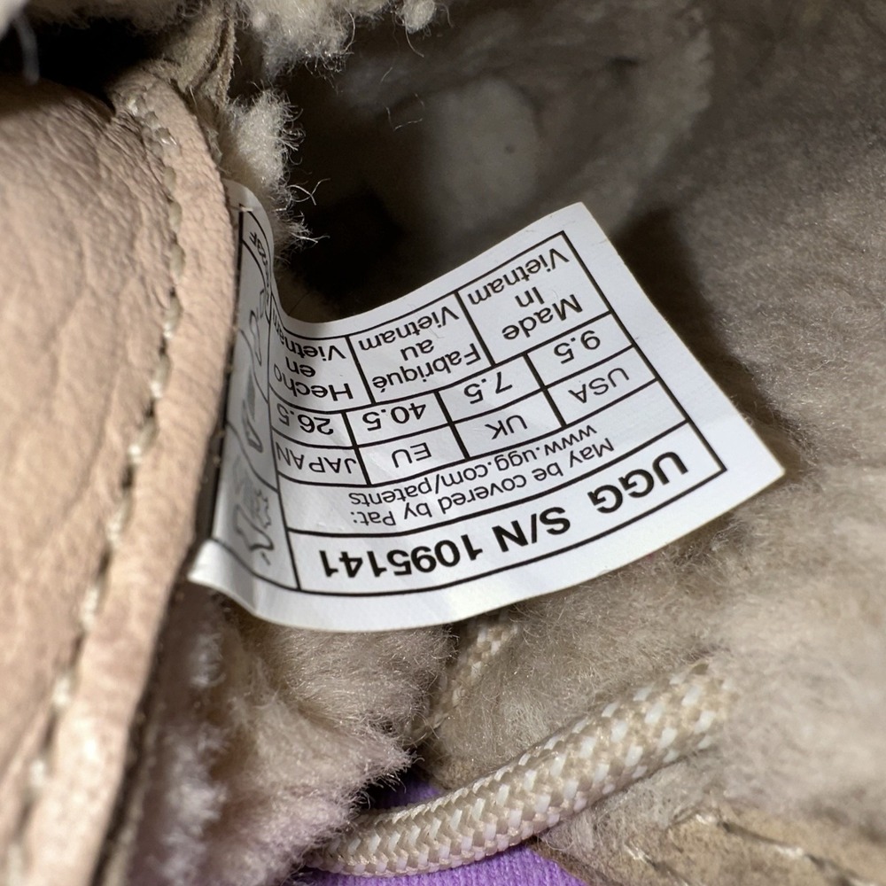 UGG Adirondack‎ III Waterproof Winter Boots Beige Sheepskin Women's 9.5 1095141 - Picture 10 of 11